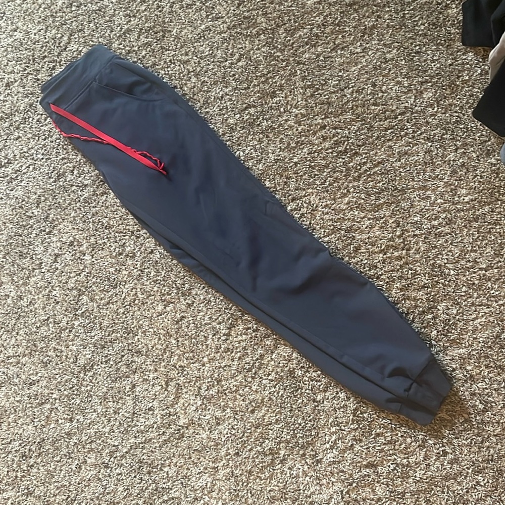 Figs XS/tall jogger scrub pants.